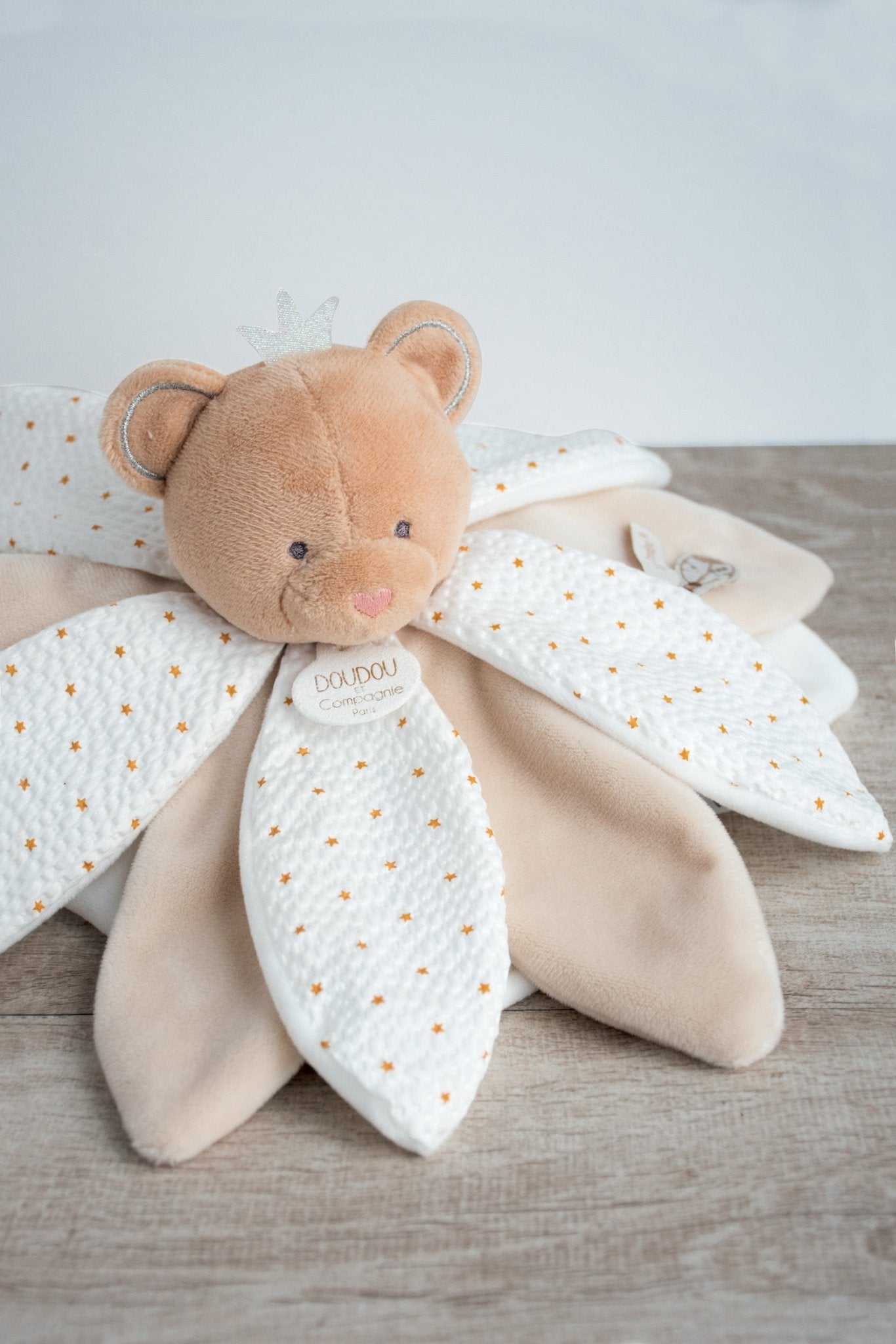 Doudou et compagnie bear comforter best sale