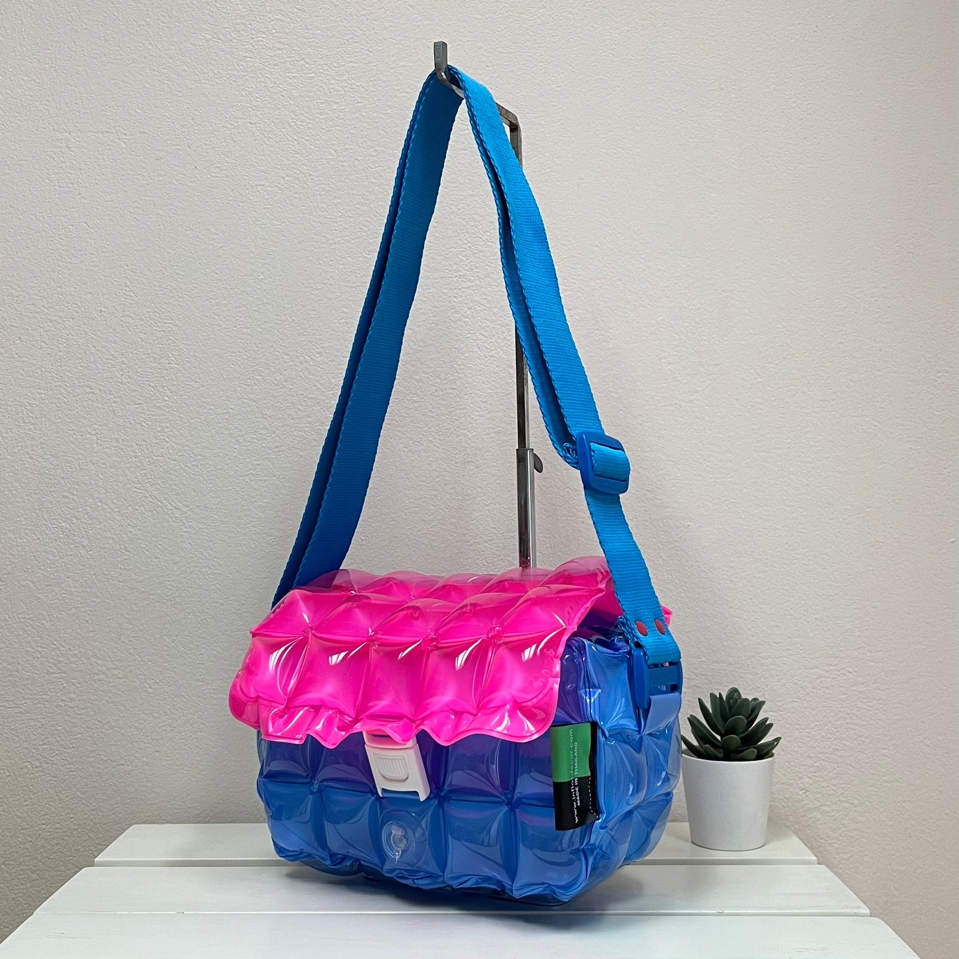 Inflatable Diamond Postman Tote - Trendy Two Tone - 1135 - GROR - Inflat Decor - LittleShop Toys